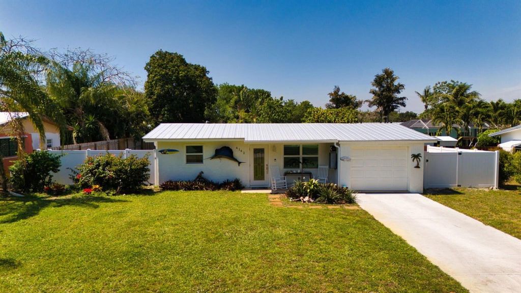 Photo of 4142 NE Robin Court, Jensen Beach, FL 34957 (MLS # R11073910)