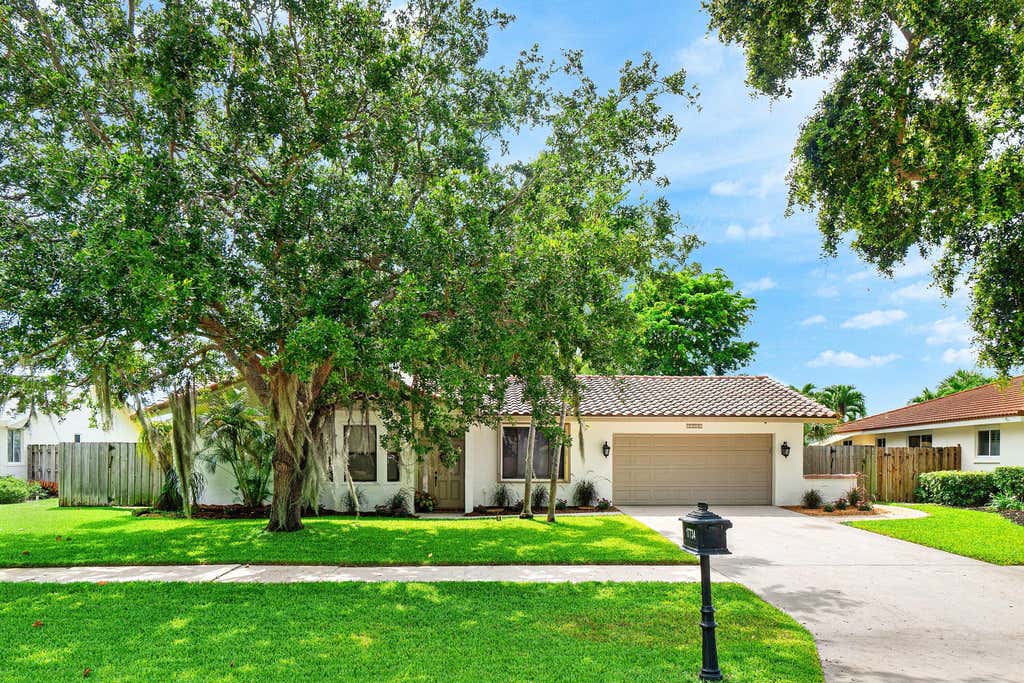 Photo of 17734 Pine Needle Terrace, Boca Raton, FL 33487 (MLS # B26036118)