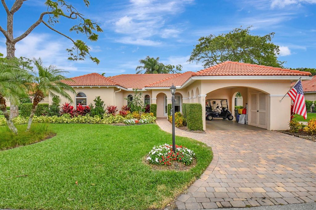 Photo of 9 Fairway Drive, Boynton Beach, FL 33436 (MLS # R10958960)