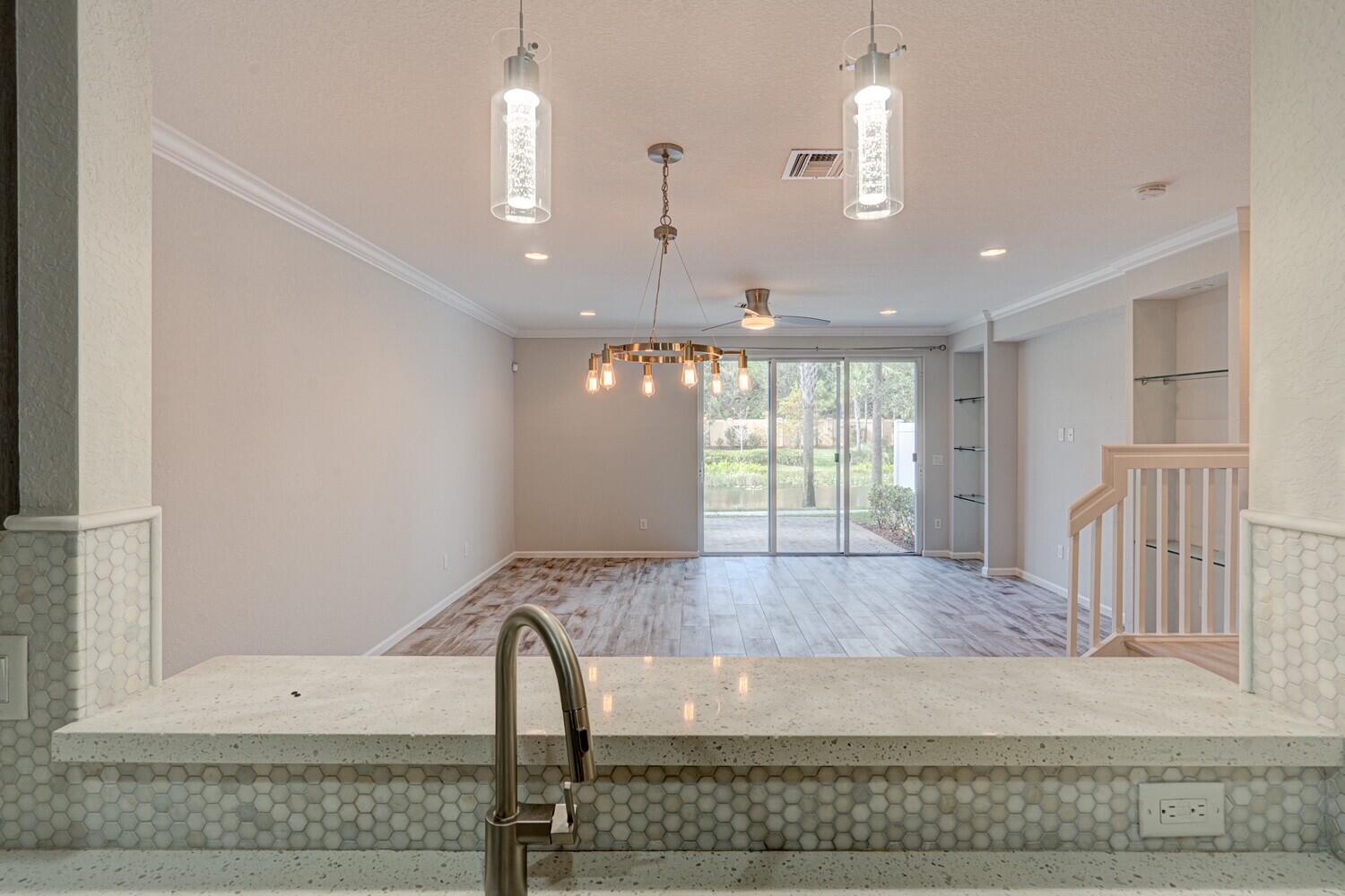 COLONY RESERVE AT LAKE WORTH - Residential Lease