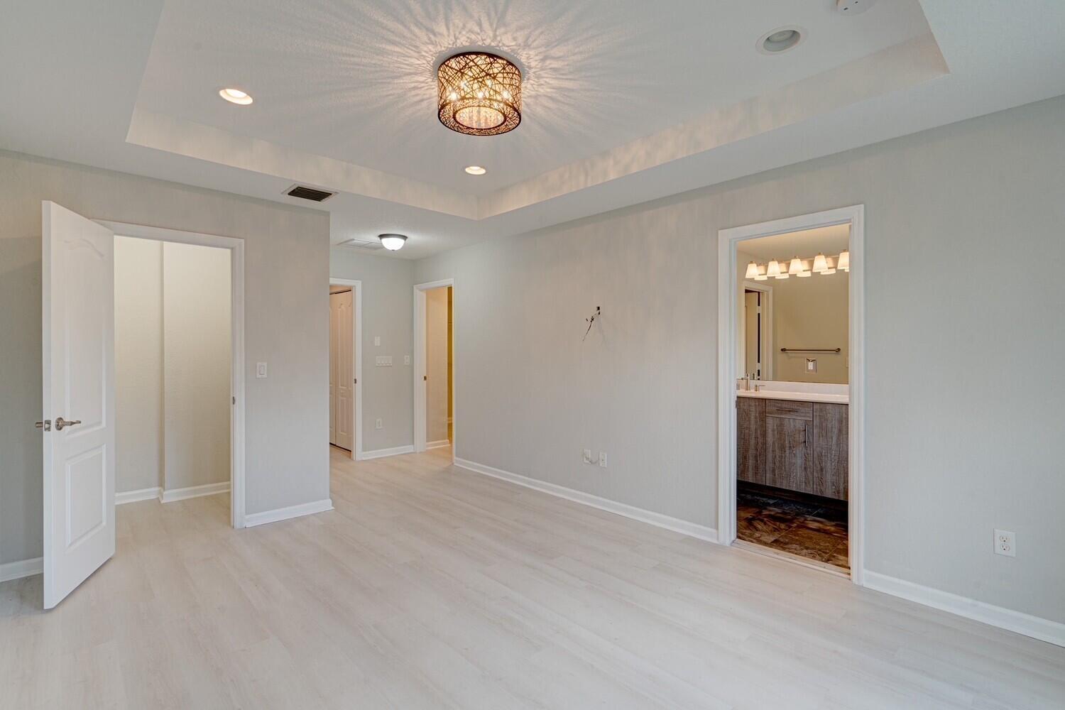 COLONY RESERVE AT LAKE WORTH - Residential Lease