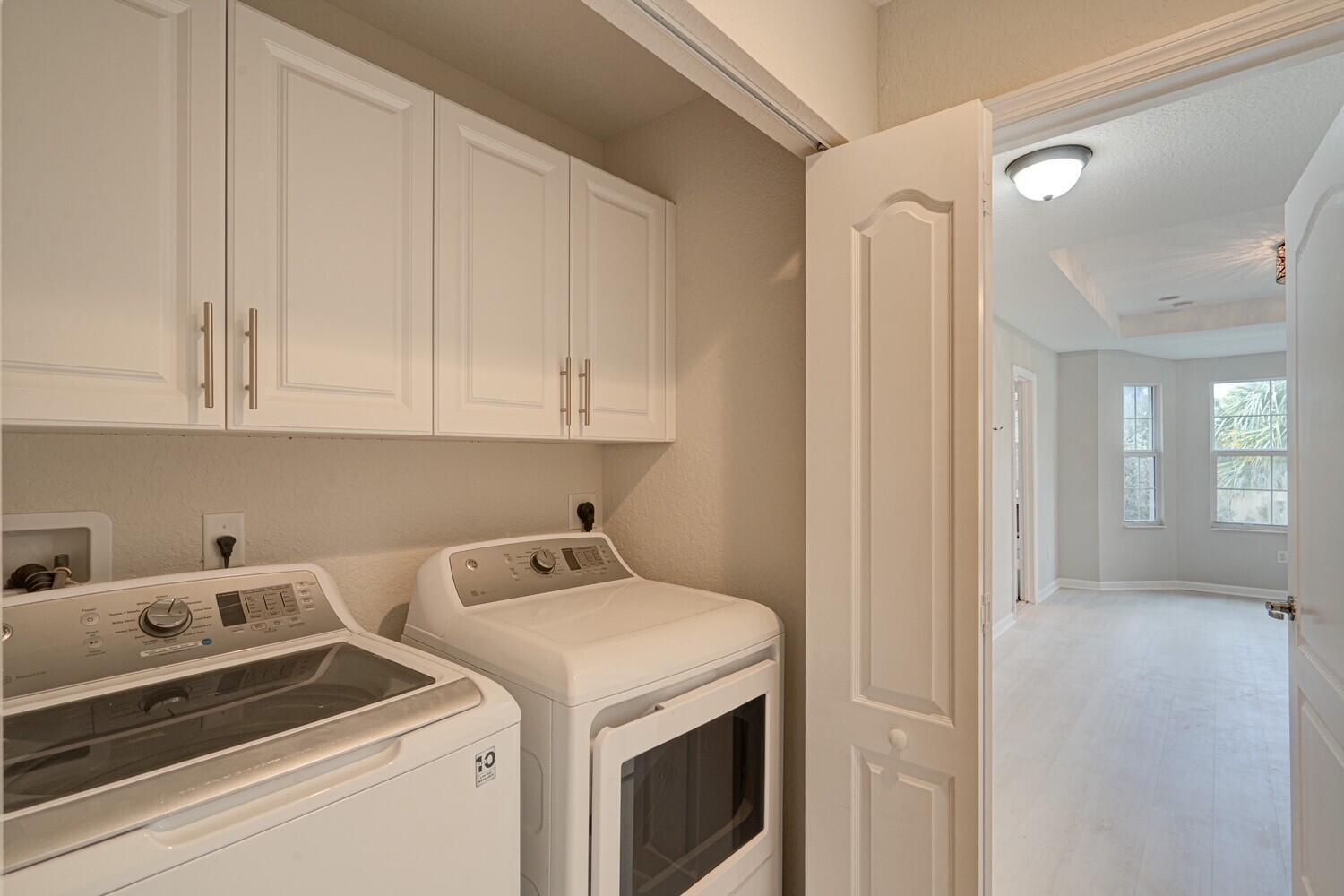 COLONY RESERVE AT LAKE WORTH - Residential Lease