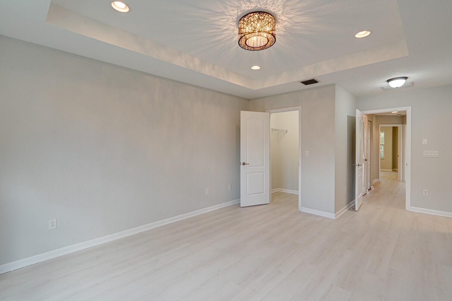 COLONY RESERVE AT LAKE WORTH - Residential Lease