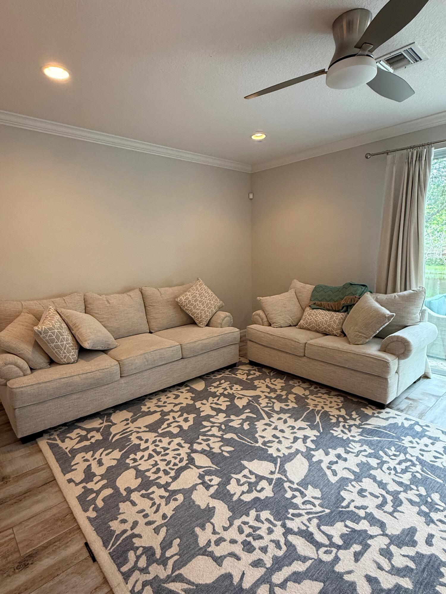 COLONY RESERVE AT LAKE WORTH - Residential Lease