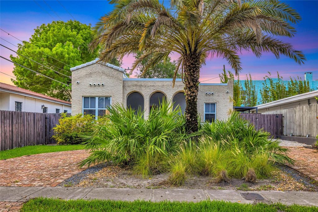 Photo of 11 SE 13th Street, Fort Lauderdale, FL 33316 (MLS # B26030443)
