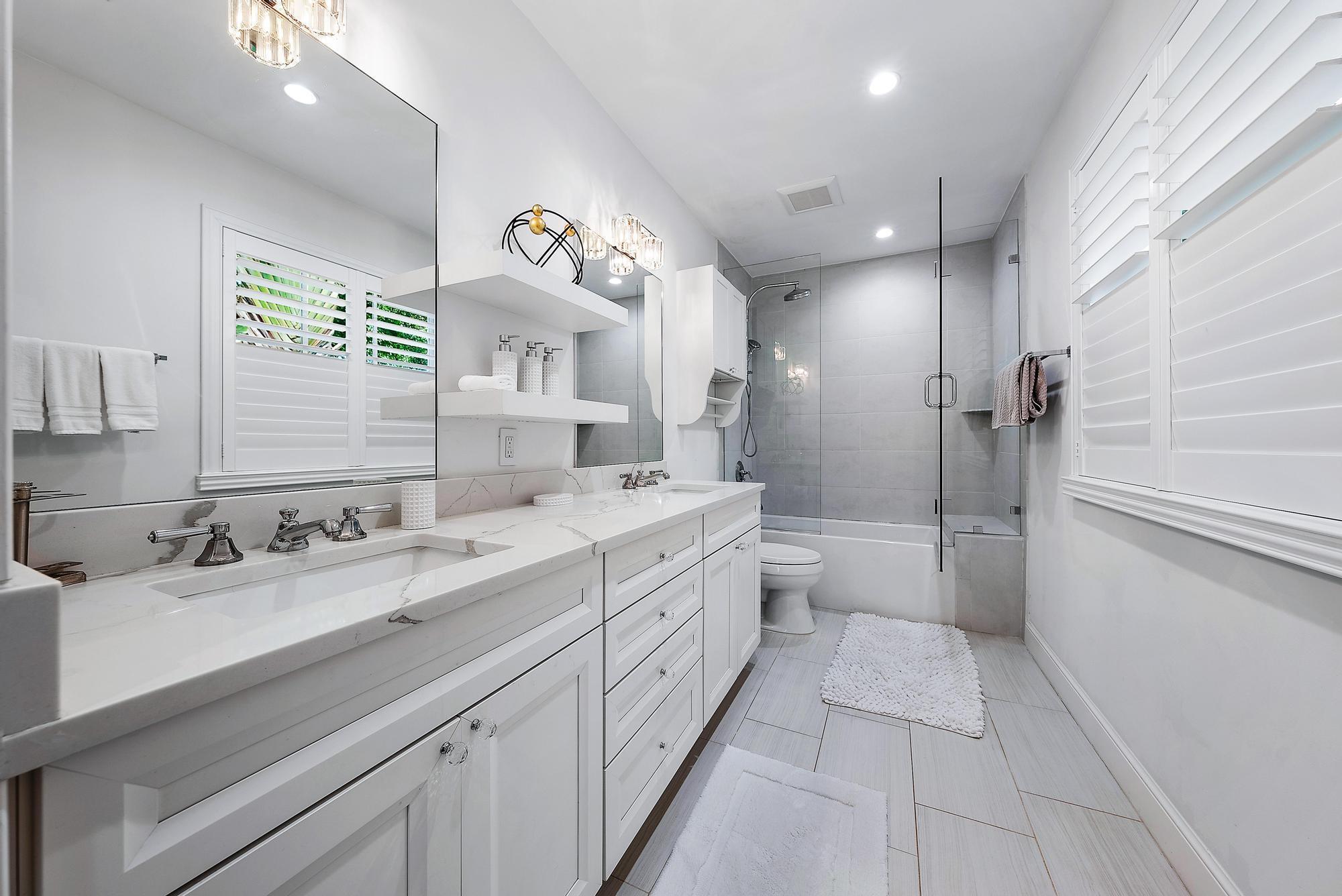 ESSEX LANE IN - Residential