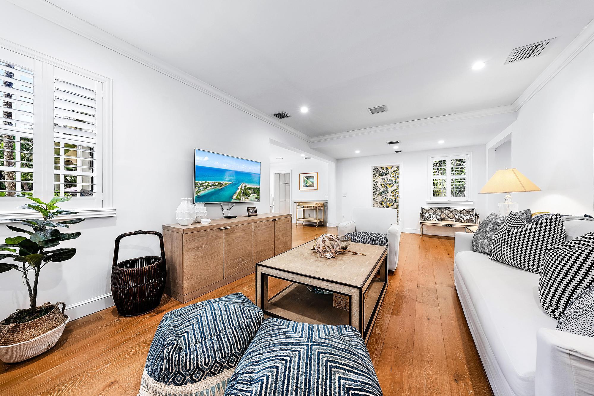 ESSEX LANE IN - Residential