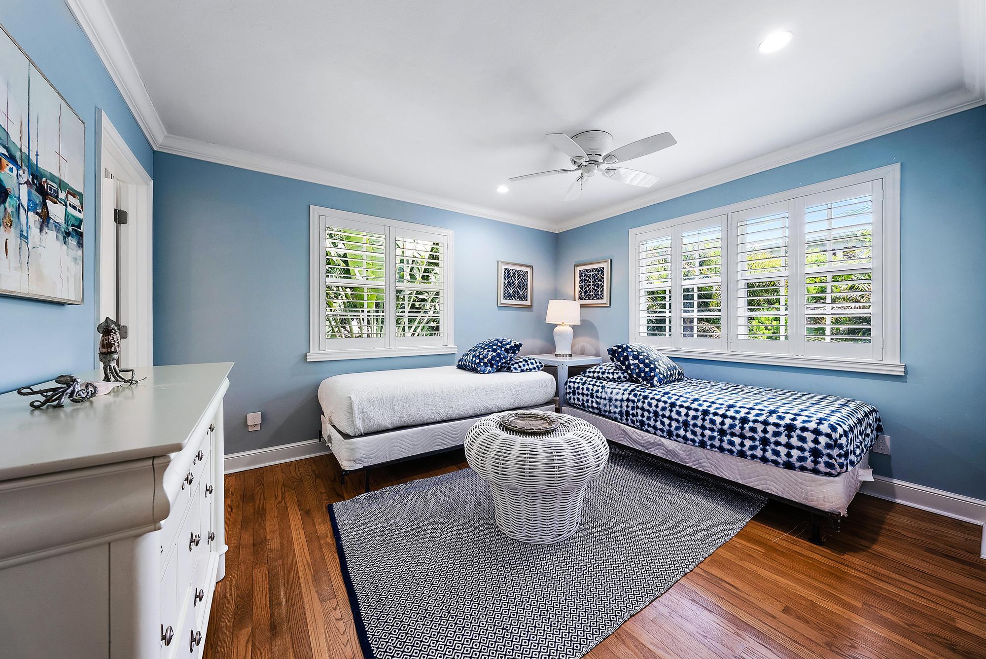 ESSEX LANE IN - Residential