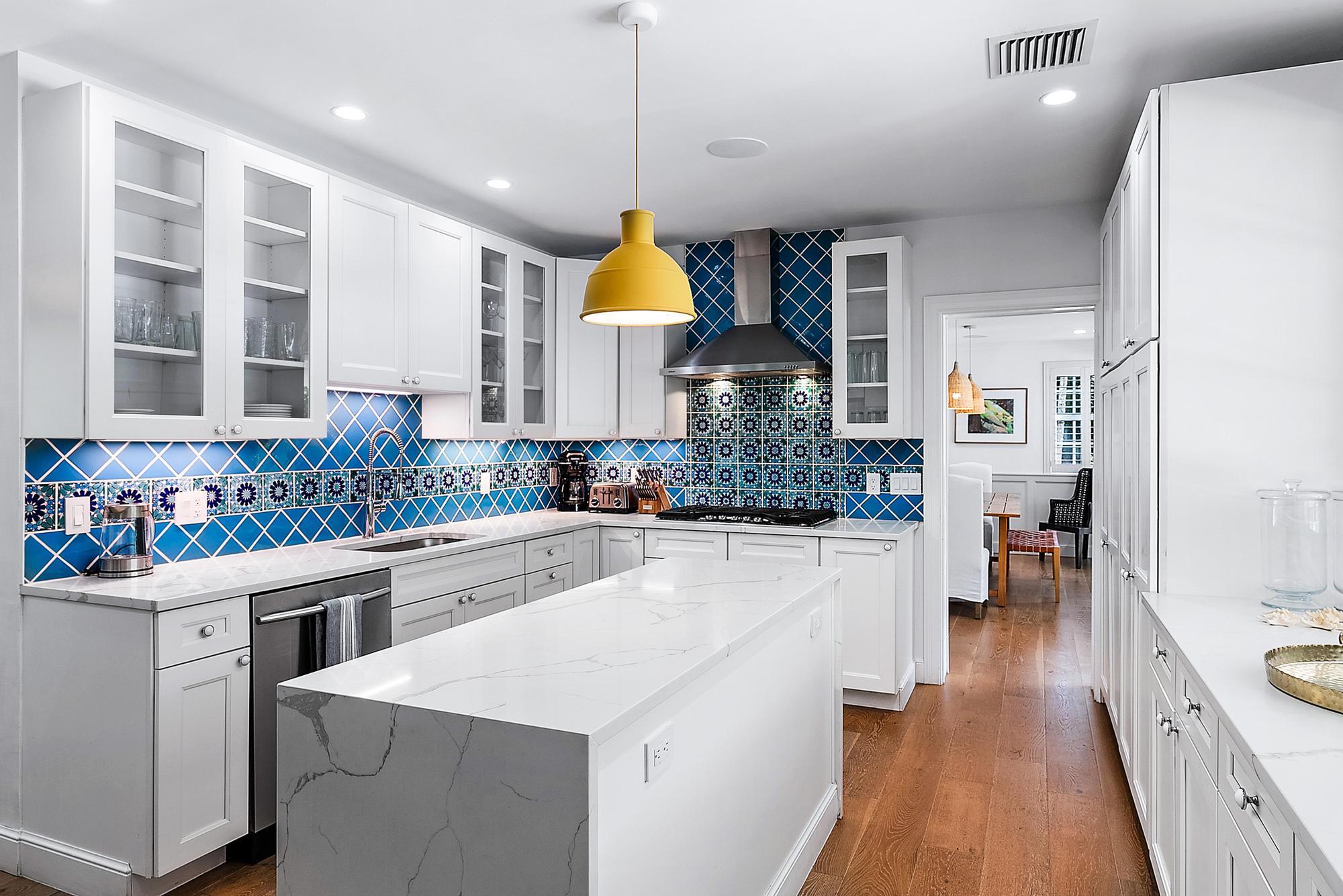 ESSEX LANE IN - Residential