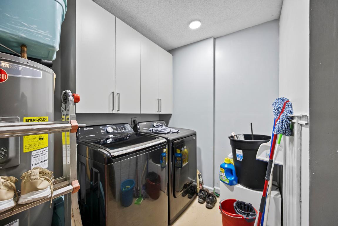 WOODBRIDGE LAKES - Residential