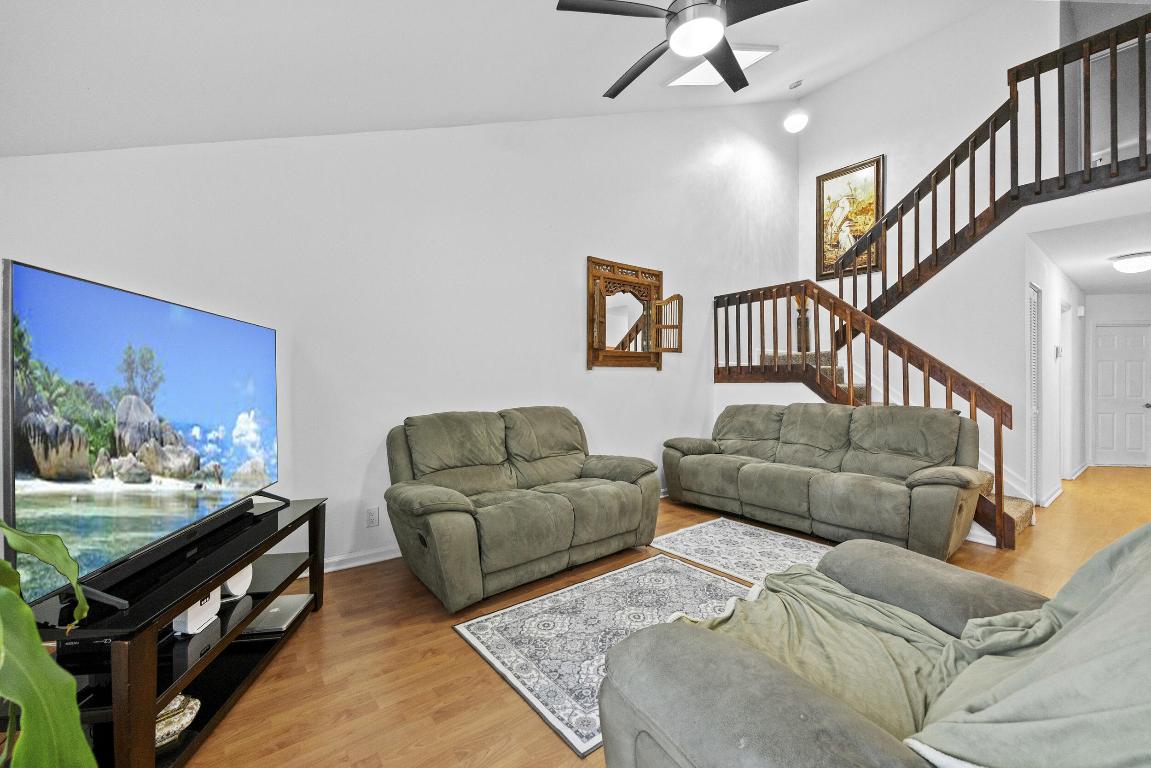 WOODBRIDGE LAKES - Residential