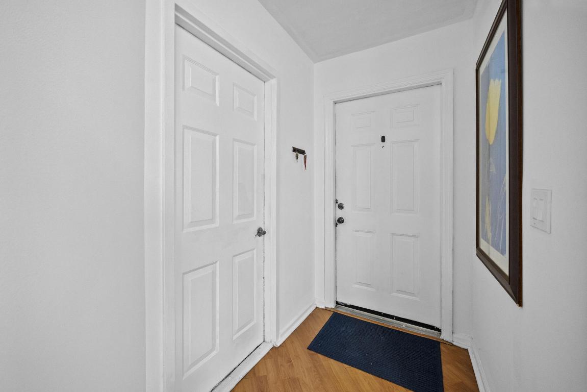 1519 Woodbridge Lakes Circle