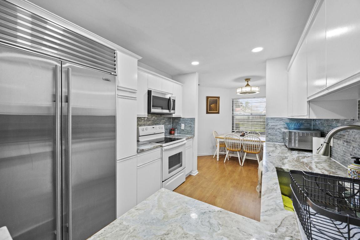 WOODBRIDGE LAKES - Residential