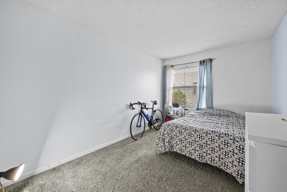 WOODBRIDGE LAKES - Residential