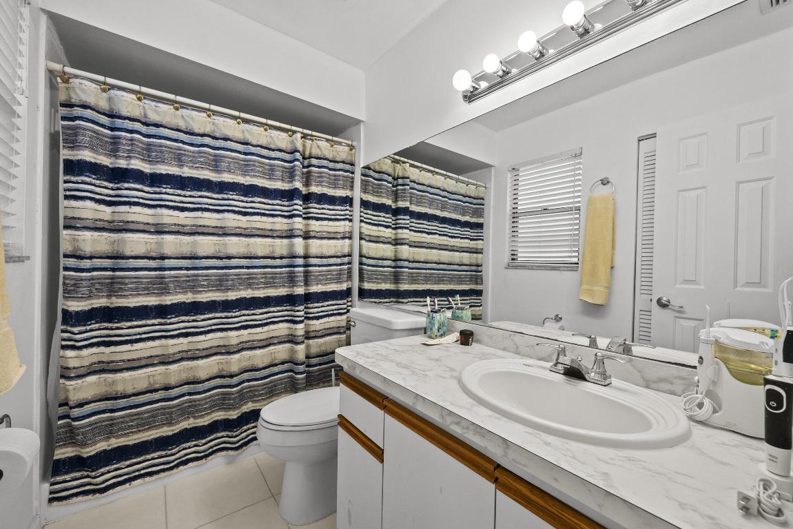 WOODBRIDGE LAKES - Residential