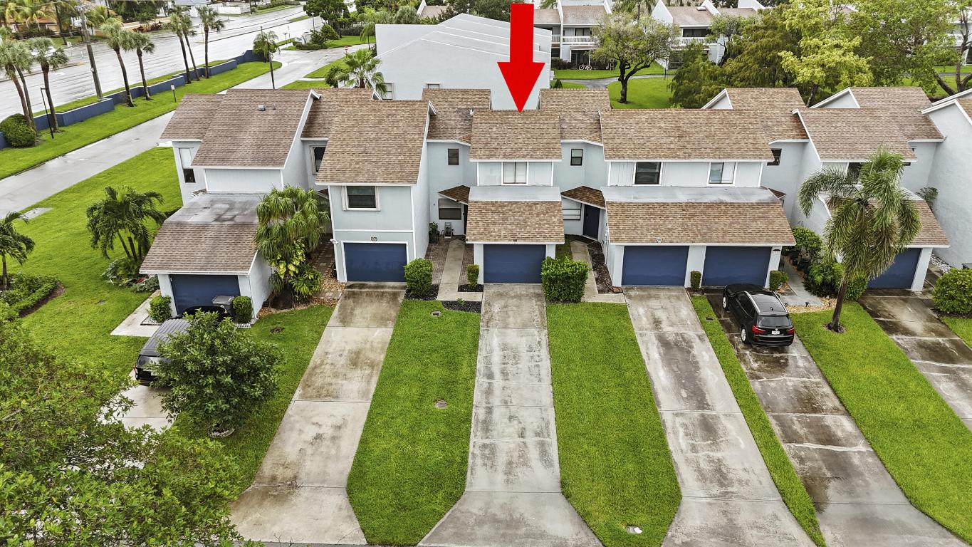 1519 Woodbridge Lakes Circle