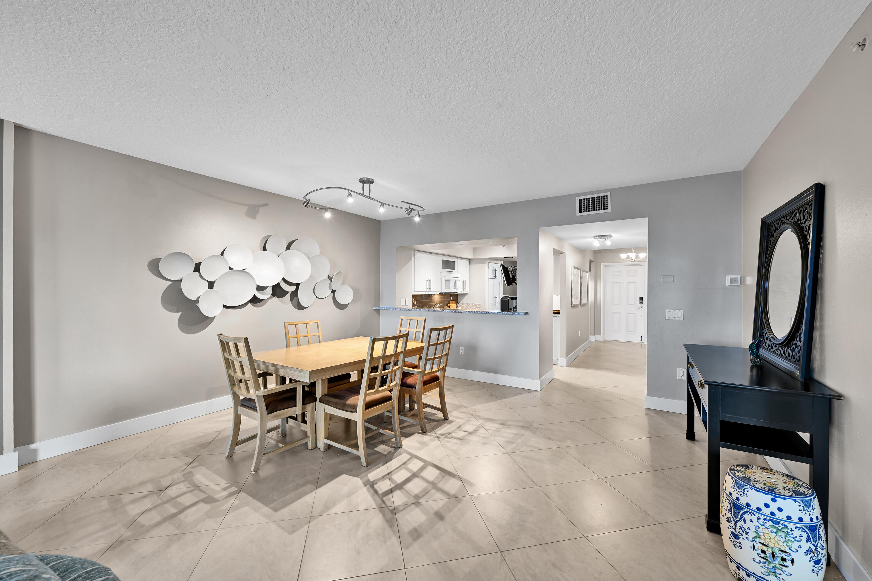 POINTE @ POMPANO BEACH CONDO - Residential