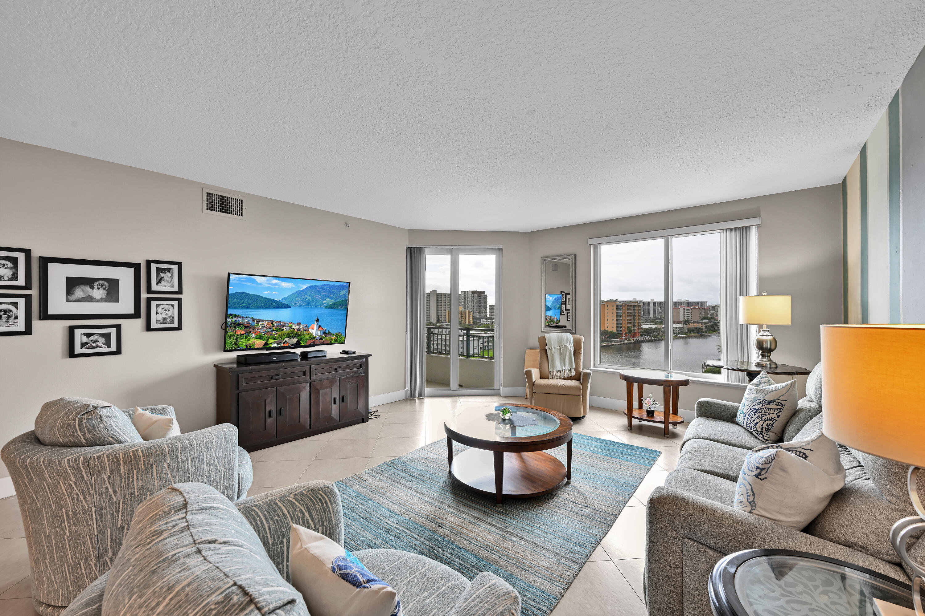 2880 NE 14th St Causeway 808