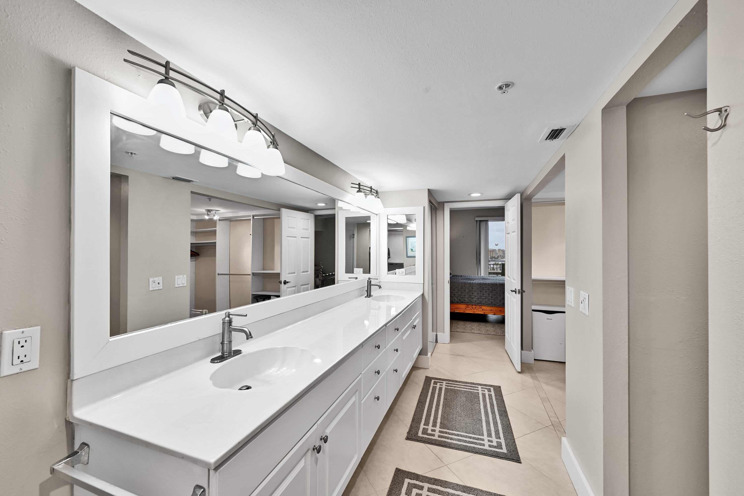 POINTE @ POMPANO BEACH CONDO - Residential