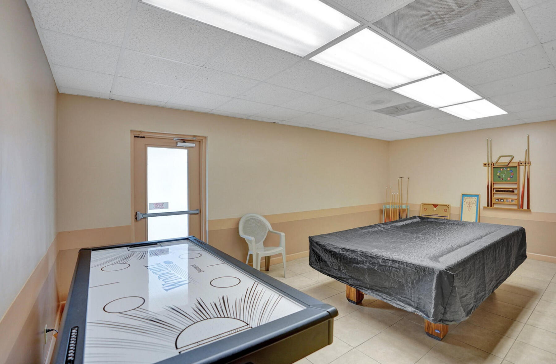 APPLEWOOD VILLAGE II-F CONDO - Residential