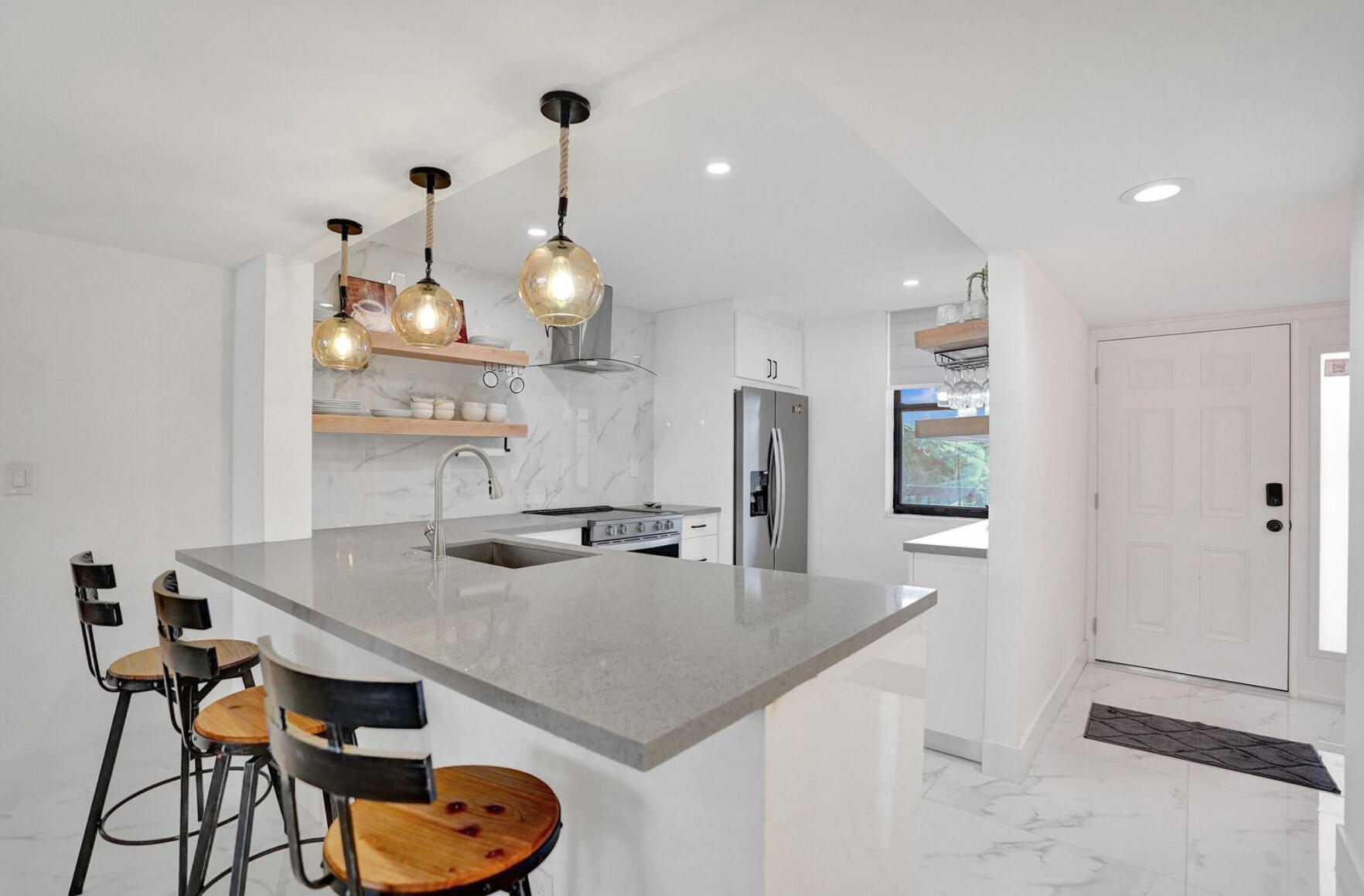 APPLEWOOD VILLAGE II-F CONDO - Residential