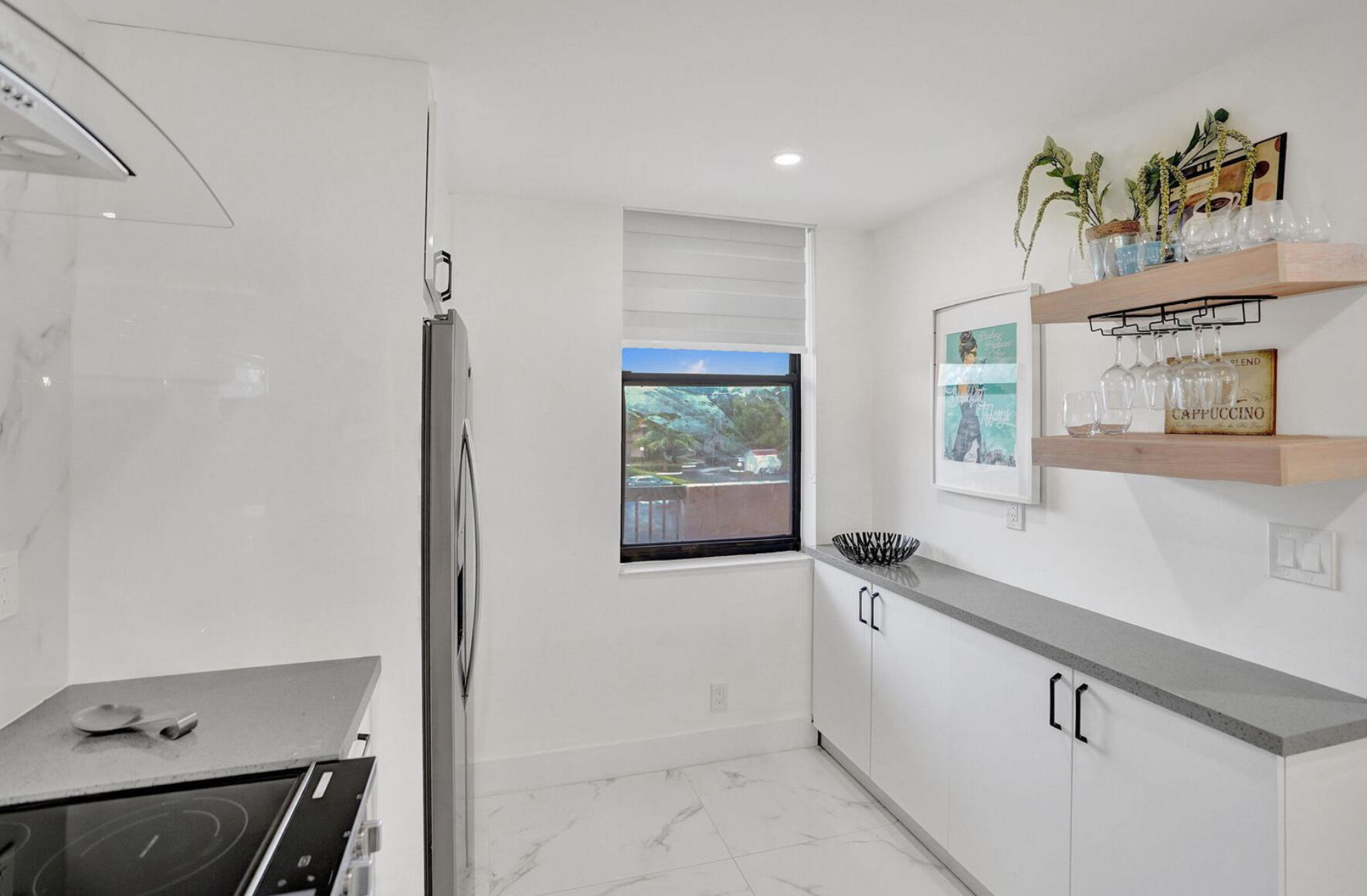 APPLEWOOD VILLAGE II-F CONDO - Residential