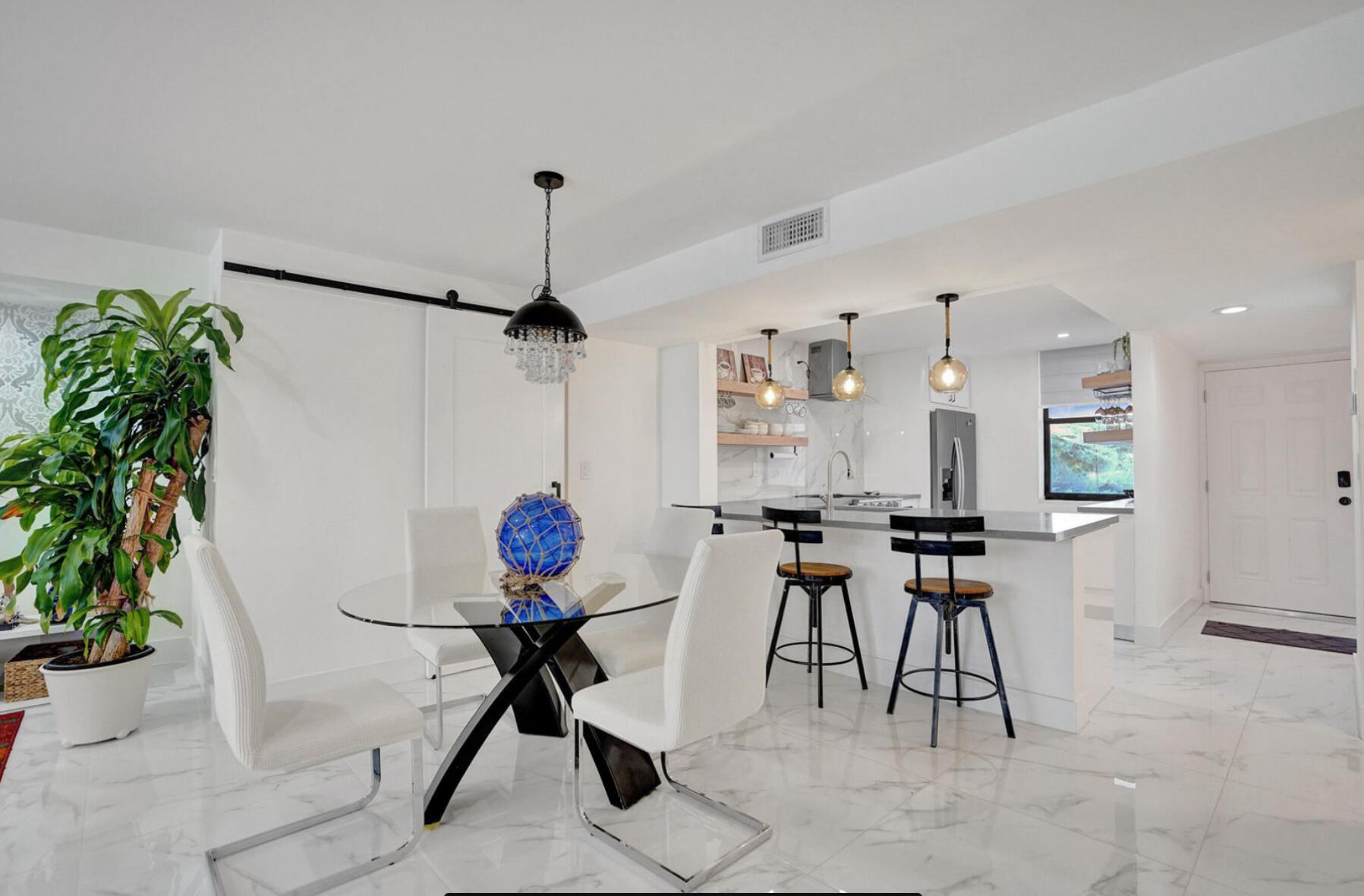 APPLEWOOD VILLAGE II-F CONDO - Residential