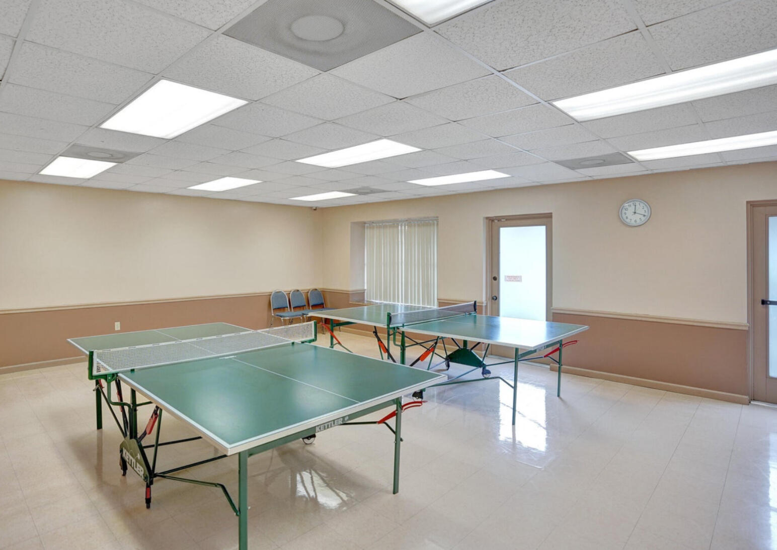 APPLEWOOD VILLAGE II-F CONDO - Residential