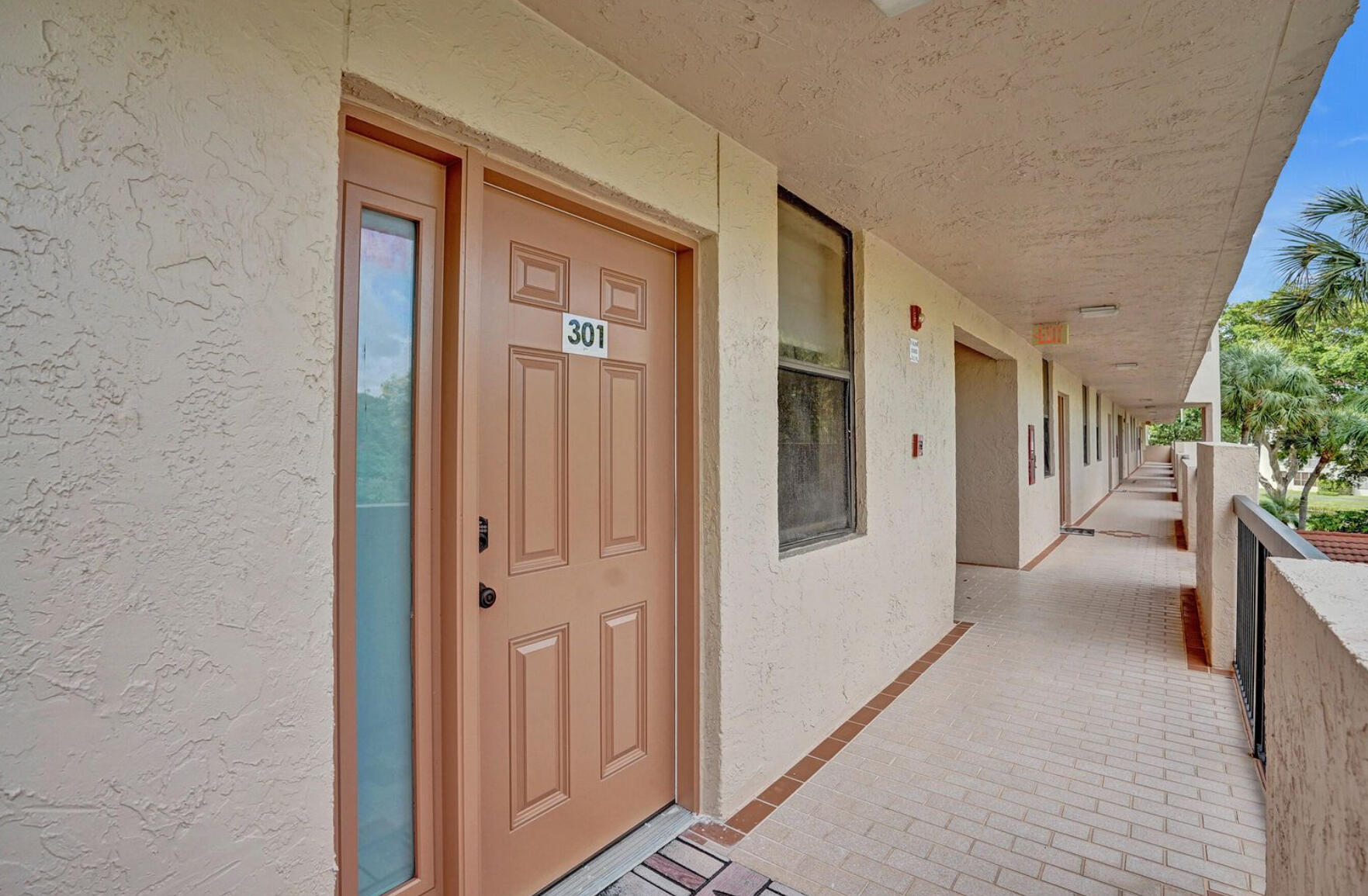 APPLEWOOD VILLAGE II-F CONDO - Residential