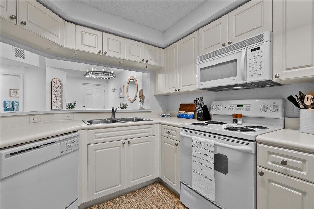 SAN MATERA THE GARDENS CONDO - Residential
