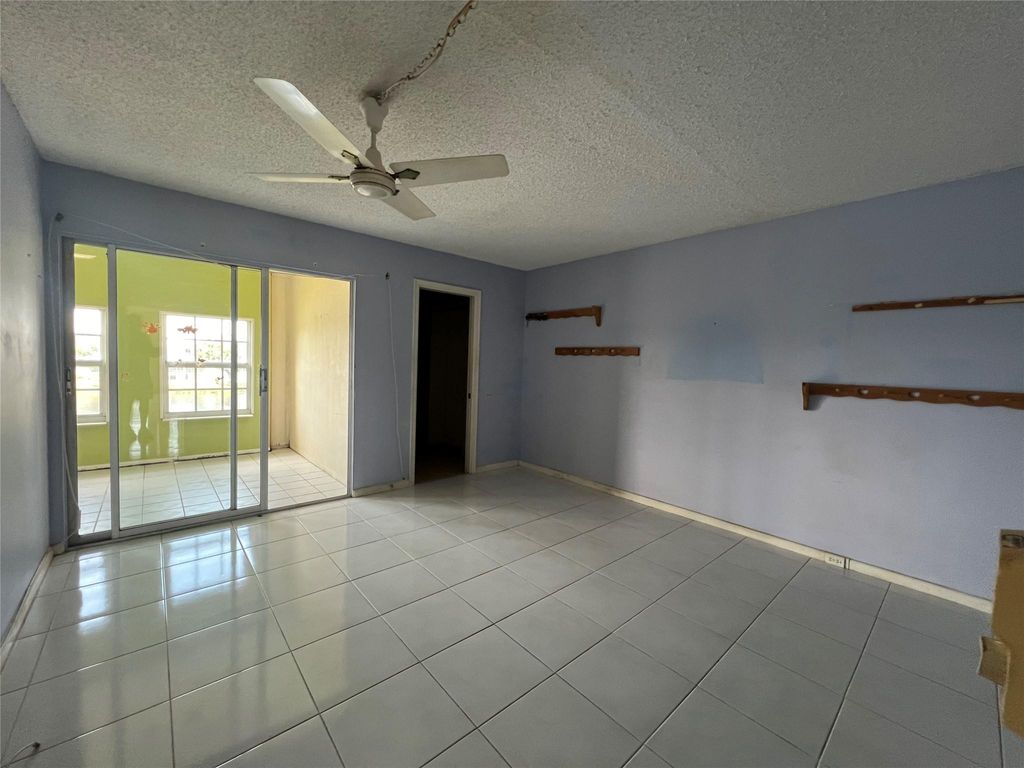 listing image 0