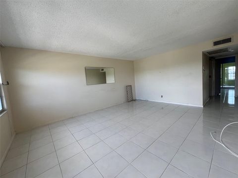 A home in Deerfield Beach
