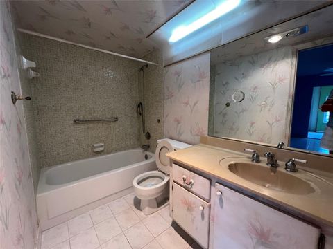 A home in Deerfield Beach