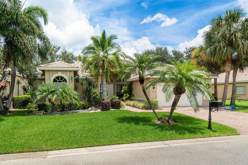 Photo of 7302 Viale Angelo, Delray Beach, FL 33446 (MLS # R10738434)