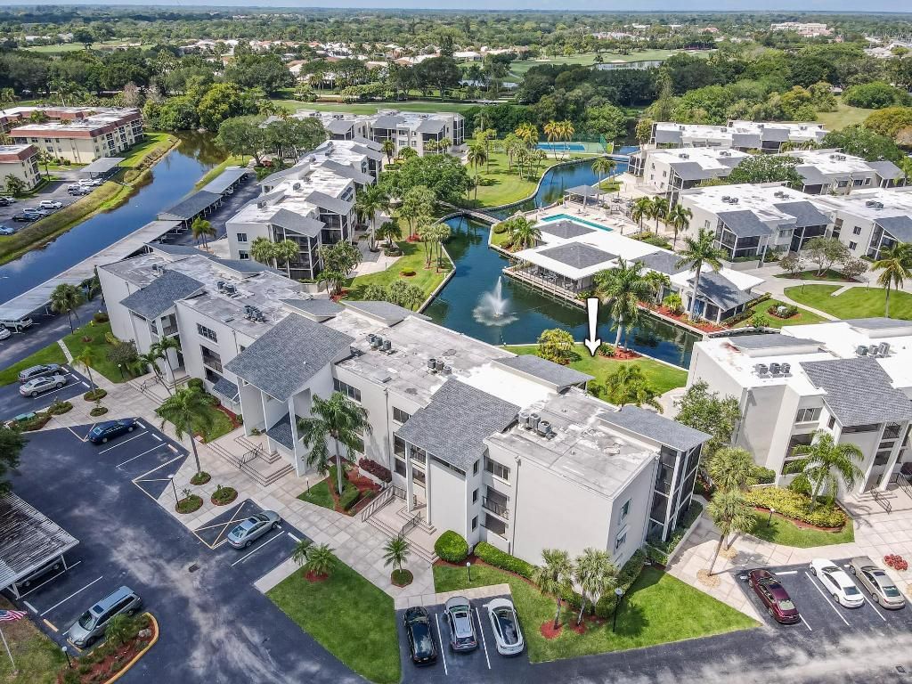 Photo of 11811 Avenue Of The Pga #5-1f, Palm Beach Gardens, FL 33418 (MLS # R11076118)