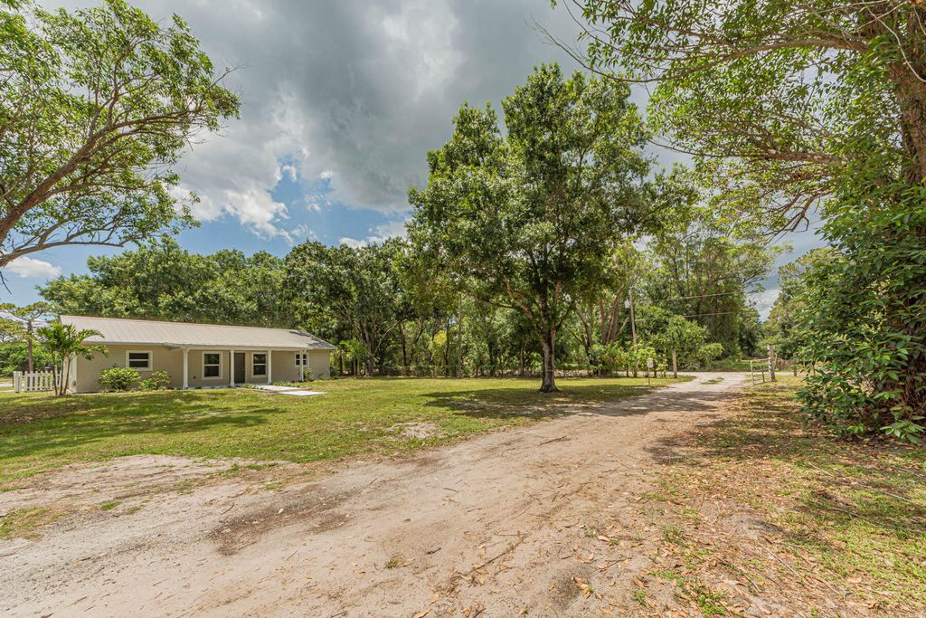 Photo of 12955 91st Street, Fellsmere, FL 32948 (MLS # B26013127)