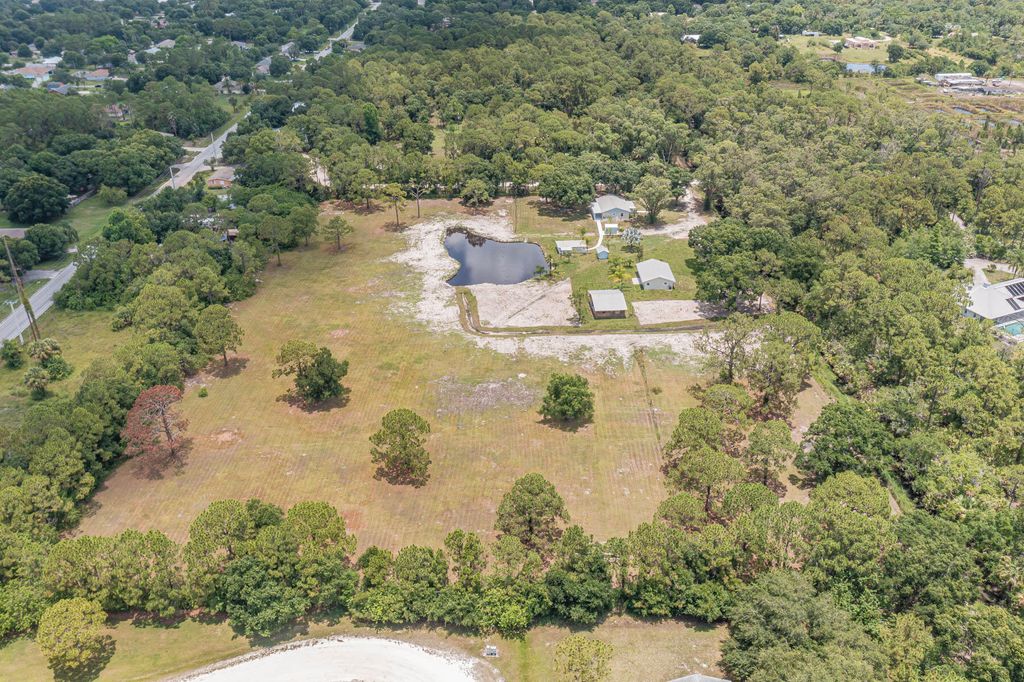 Photo of 12955 91st Street, Fellsmere, FL 32948 (MLS # B26013127)