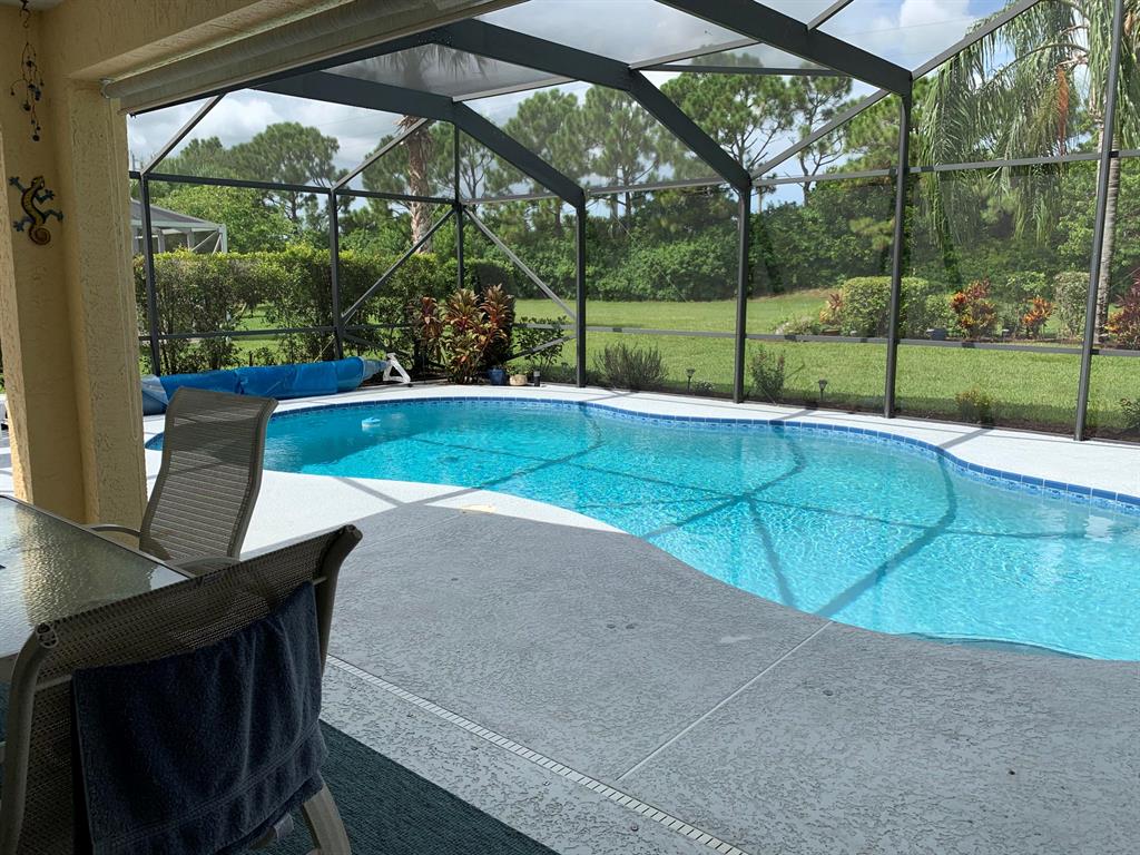 SAWGRASS LAKES - Residential