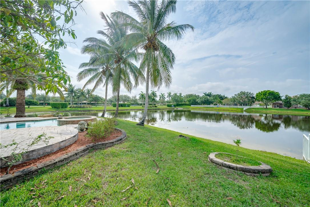 PEMBROKE FALLS PH 6 - Residential