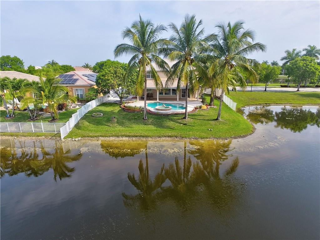 PEMBROKE FALLS PH 6 - Residential