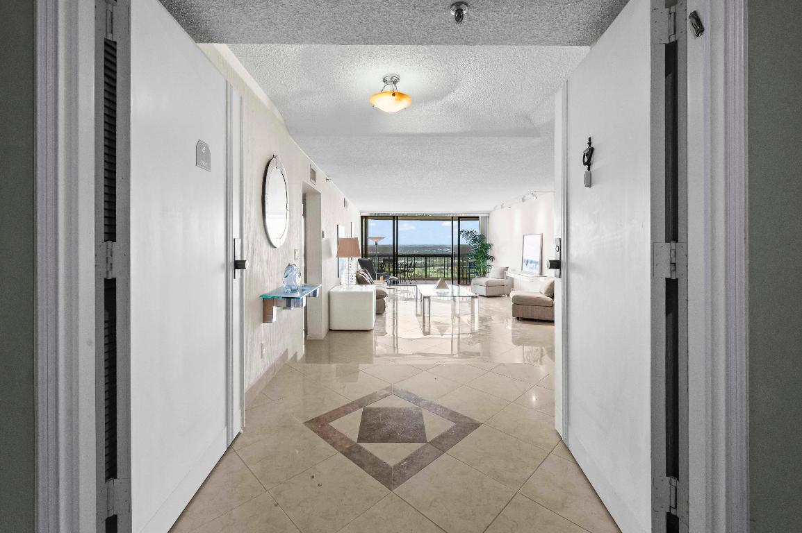 1900 Consulate Place 1905