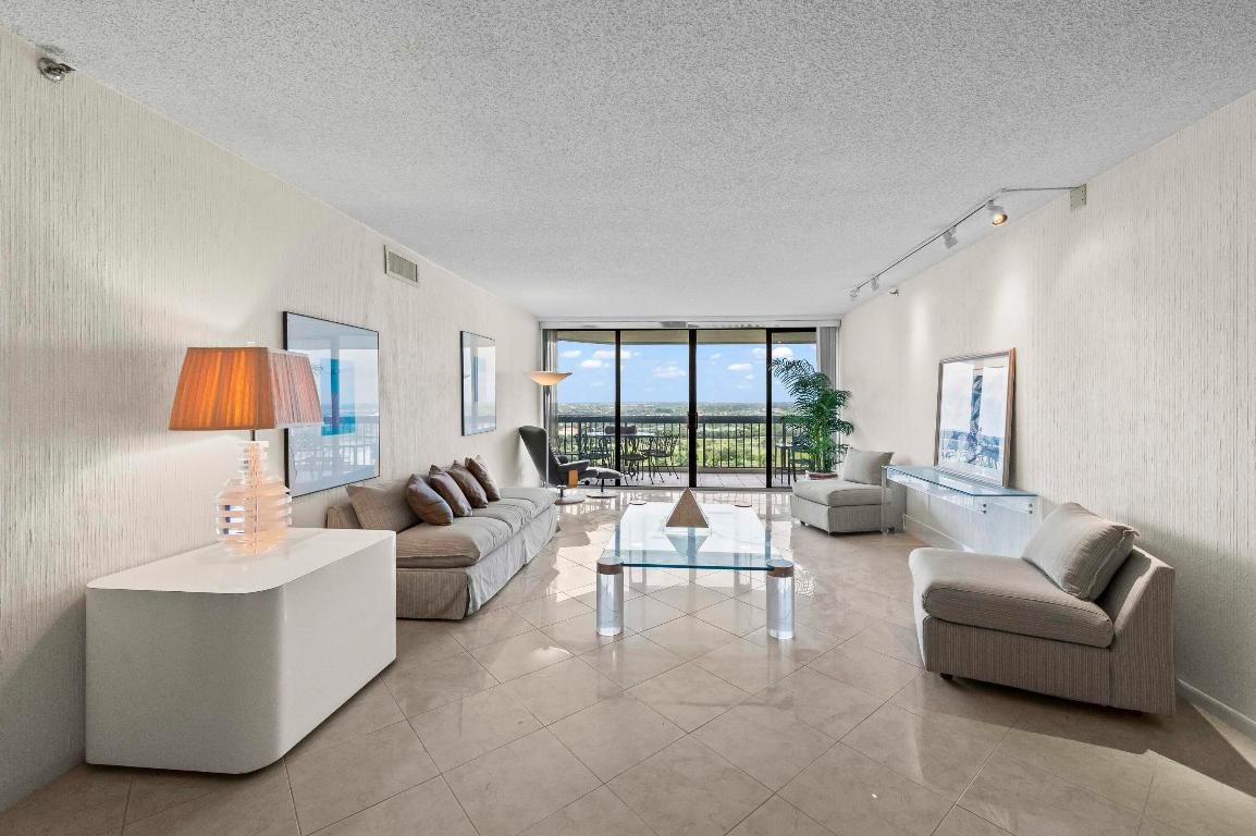 1900 Consulate Place 1905