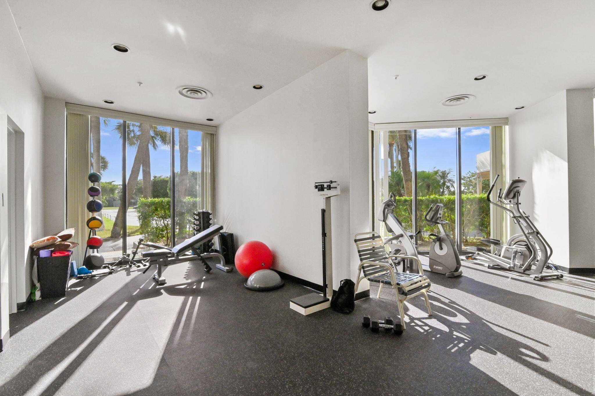 CONSULATE CONDO - Residential