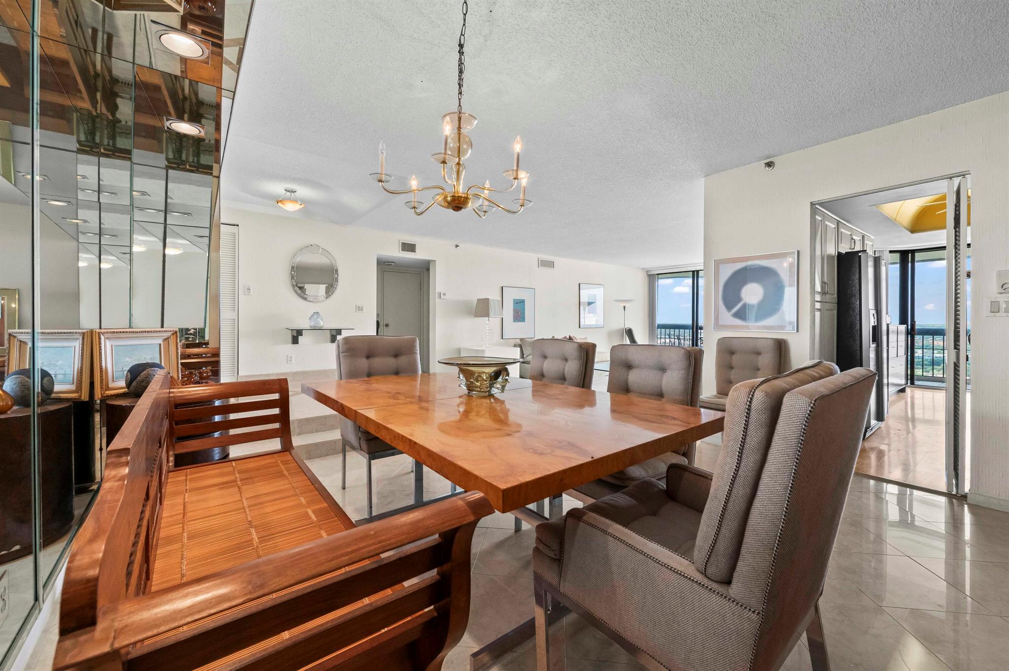 CONSULATE CONDO - Residential