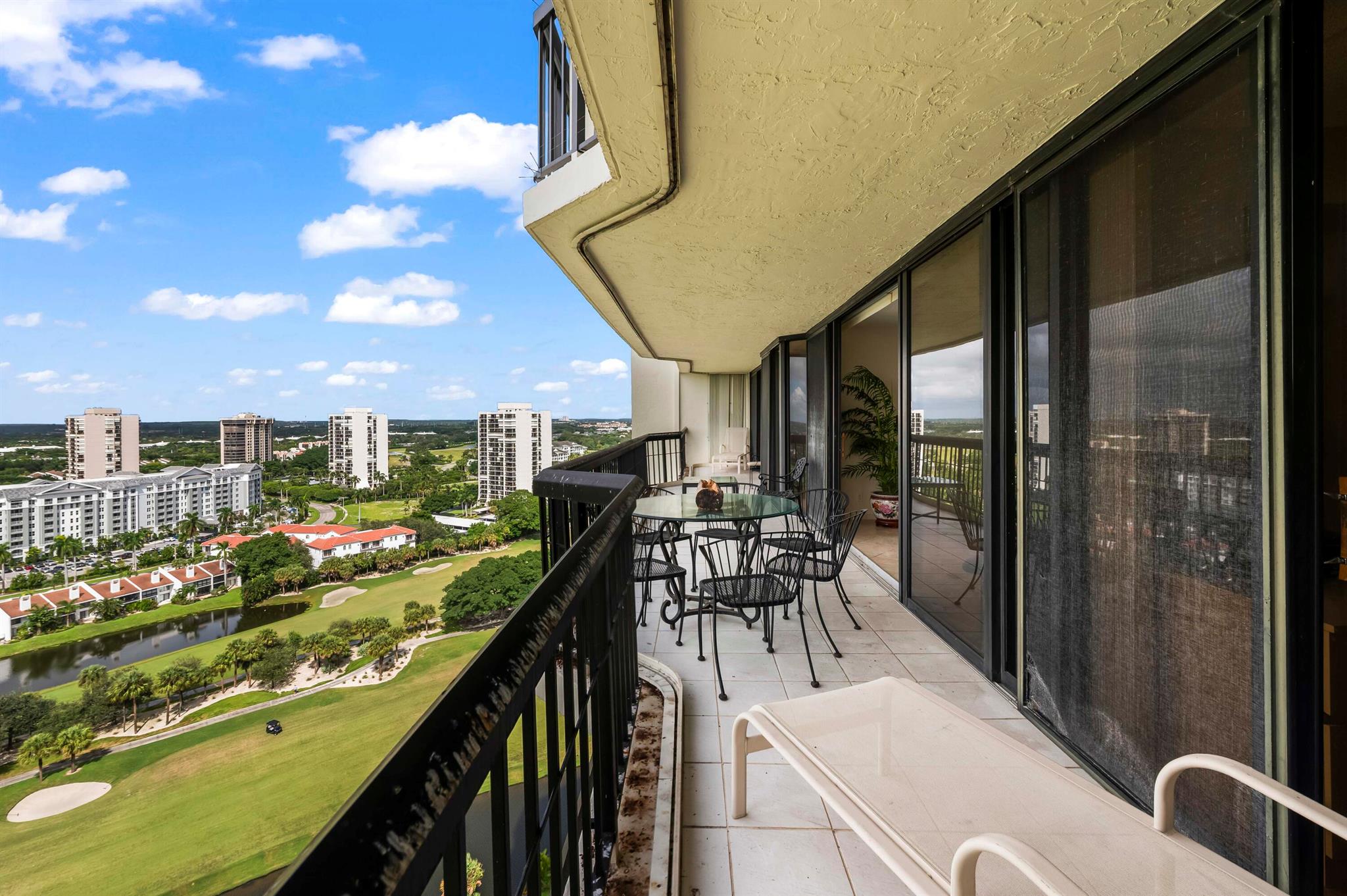 CONSULATE CONDO - Residential