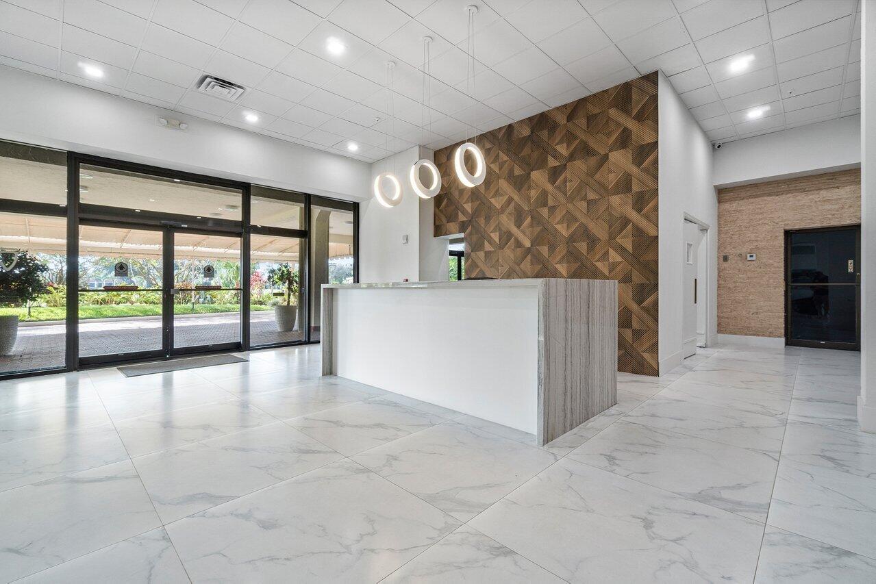 CONSULATE CONDO - Residential