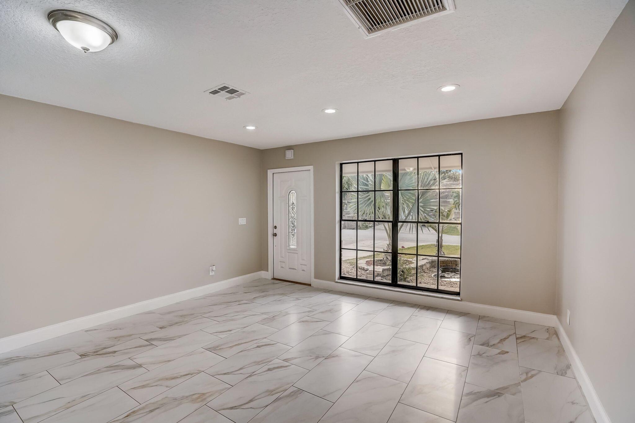 FISHERMANS COVE - Residential