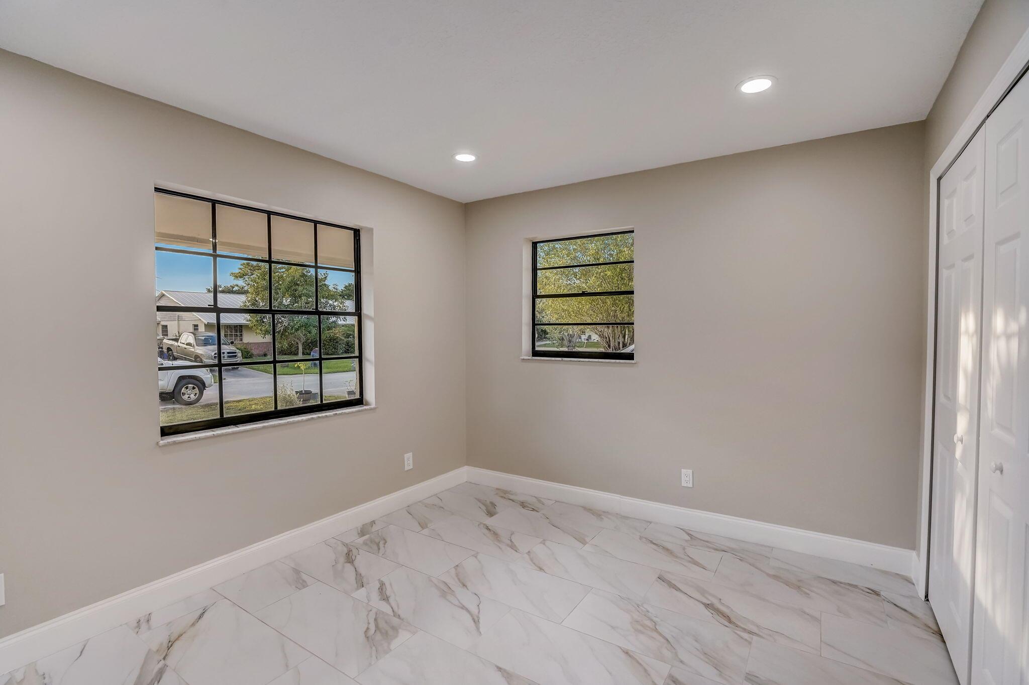 FISHERMANS COVE - Residential