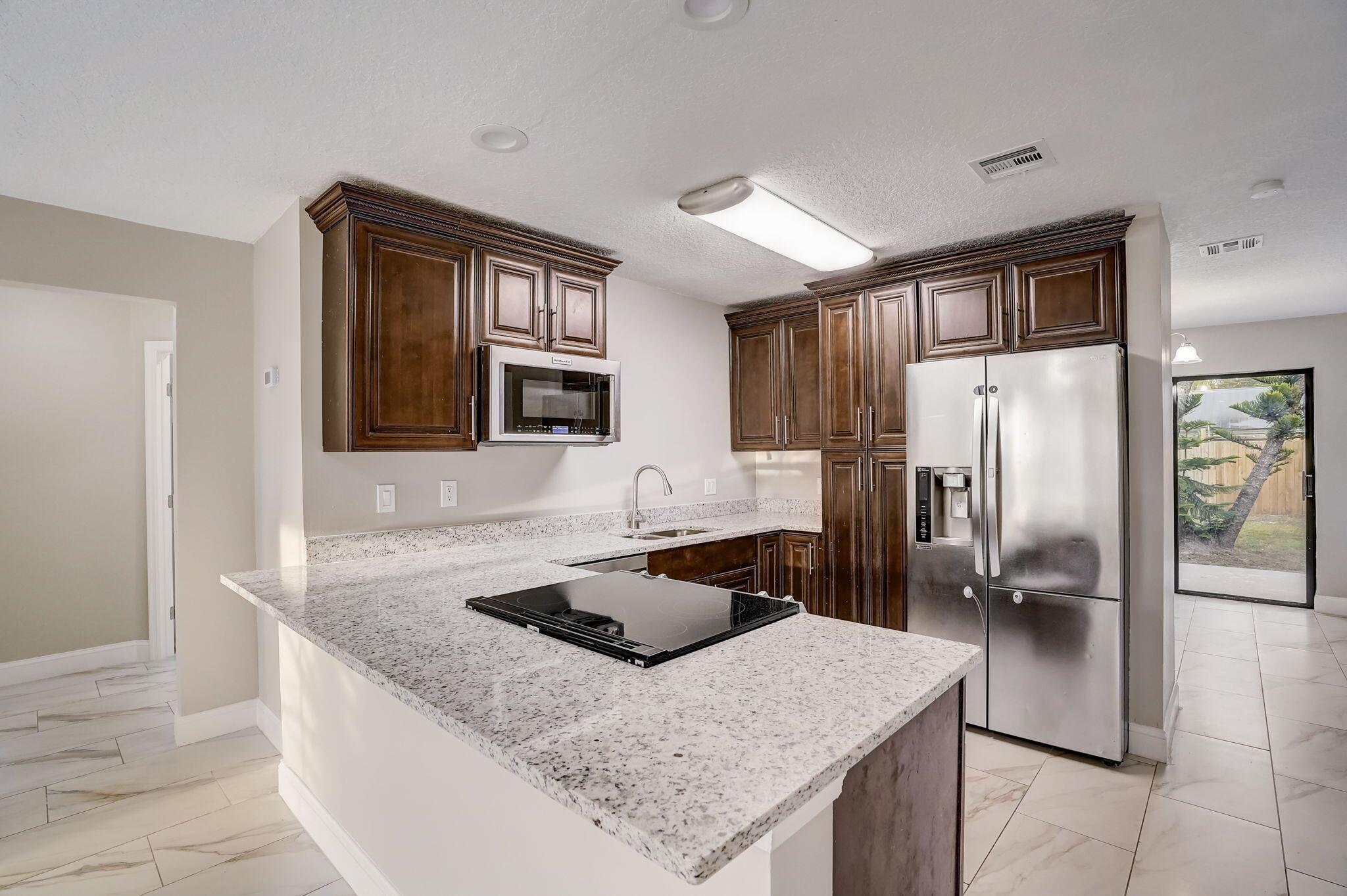 FISHERMANS COVE - Residential