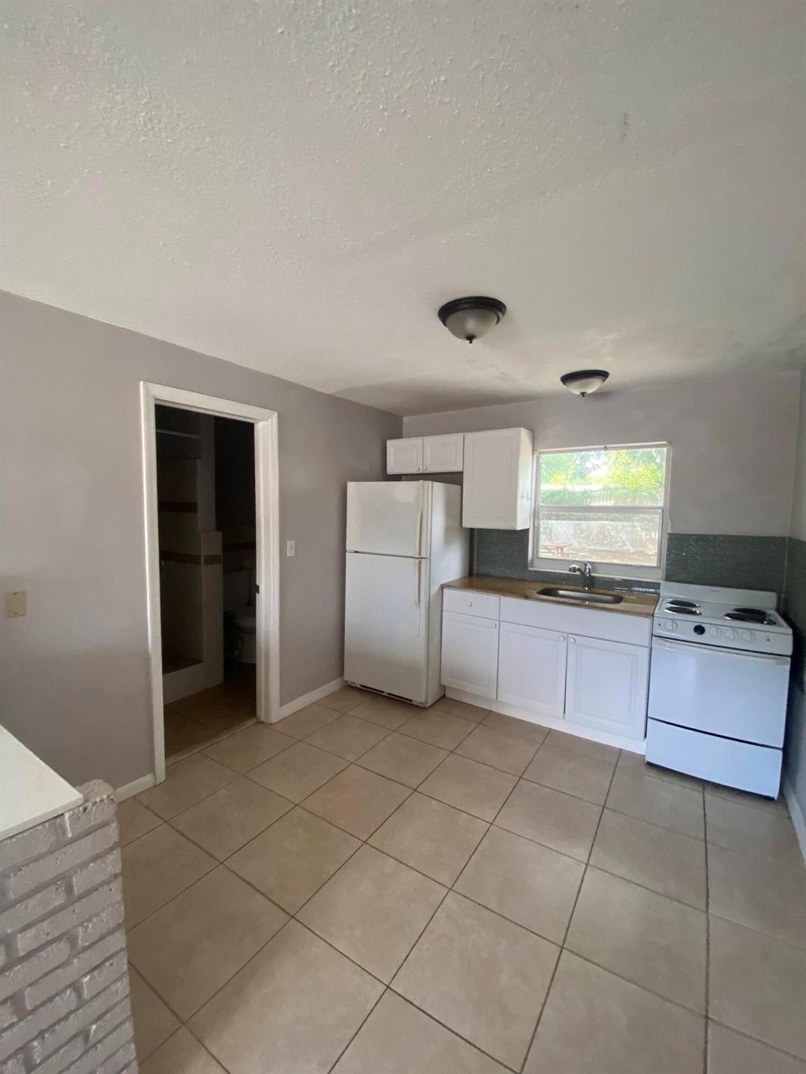 GUARINO - Residential Lease